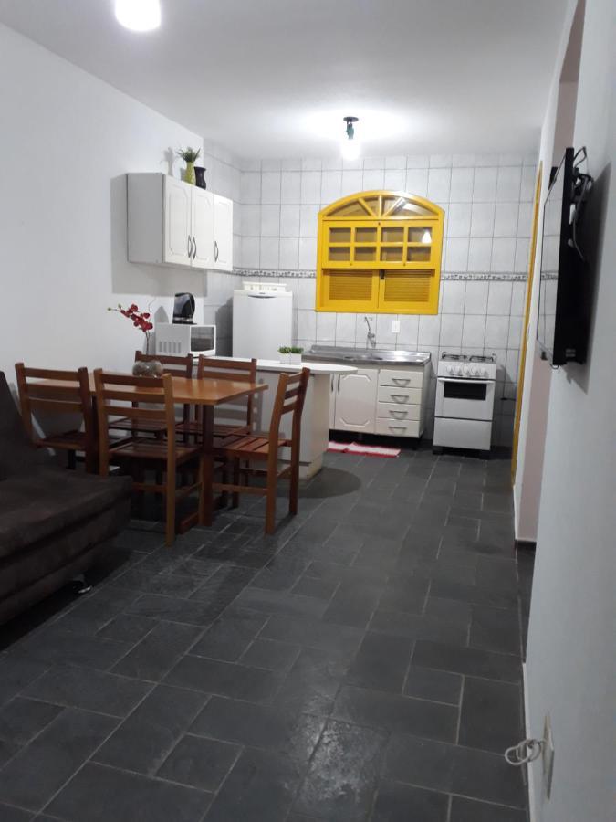 Aparthotel Residencial Colonial Amarelo A 150M Da Praia De Mariscal Bombinhas Exterior foto